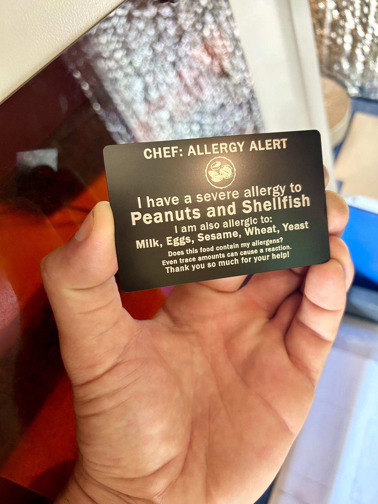 Metal food allergy card with customized text in black/silver