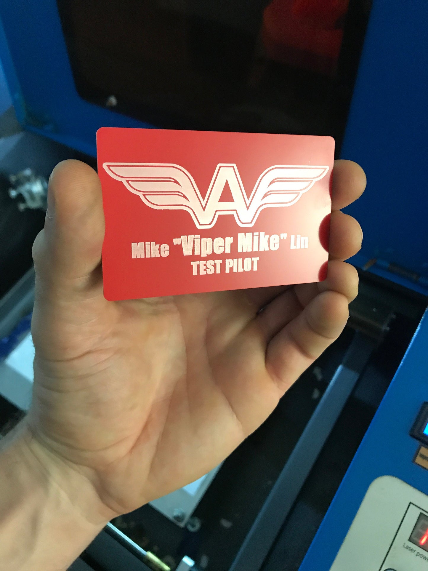 Personalized Pilot's Wings Metal License Engraving: Customized Aviation Officer ID Badge Gift Card, Anodized Aluminum Debit Card